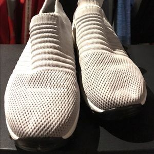 Slow Man Women's Walking Shoes Sock Sneakers - Mesh Slip On Air Cushion EUC 9.5